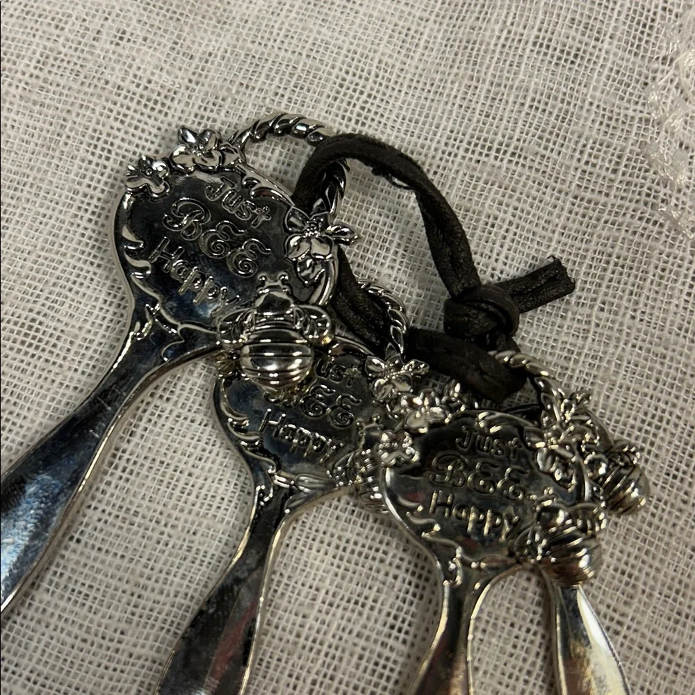 Just Bee Happy measuring spoons